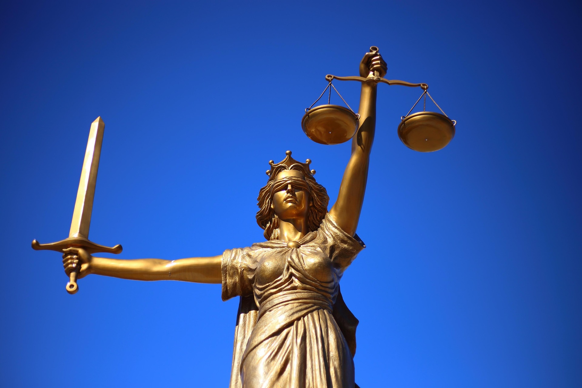3-7-특집-이병주-williamcho-justice-2060093_1920.jpg